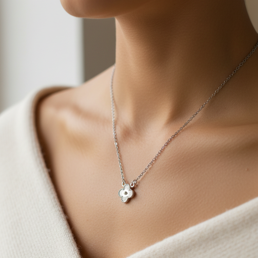 Quatrefoil Necklace Model 2