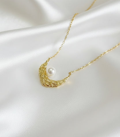 Molten Moon Pearl Necklace