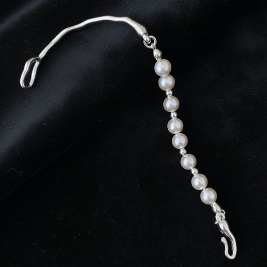 PEARL AND SILVER BANGLE BRACELET

