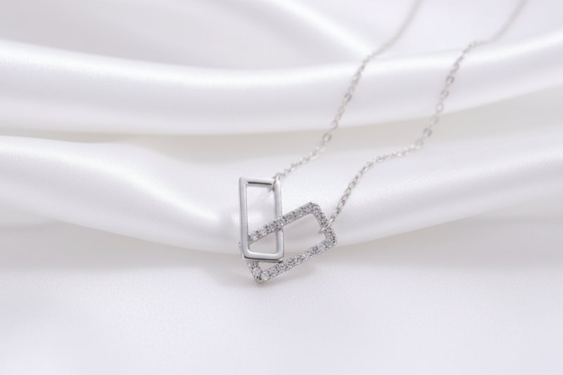 Geometric Interlocking Pendant Necklace