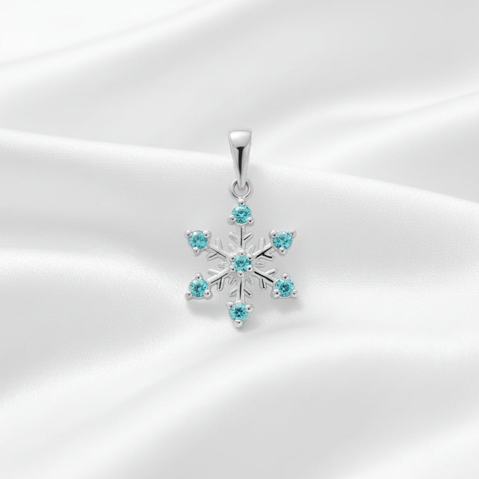 925 Sterling Silver Snowflake Pendant - Cubic Zirconia