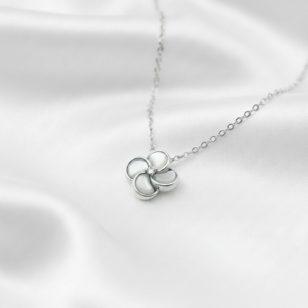 Four-Leaf Clover Necklace - GRA Certified Moissanite & Mother of Pearl - 925 Sterling Silver