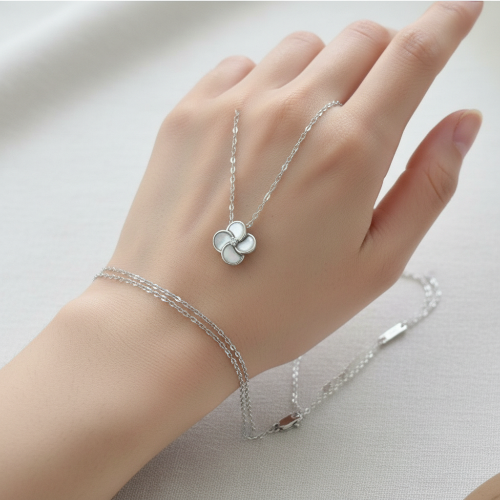 Four-Leaf Clover Necklace - GRA Certified Moissanite & Mother of Pearl - 925 Sterling Silver