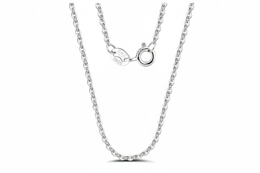 Silver chain necklace with hallmark S925 details on a white background