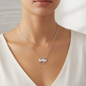 Model neckline