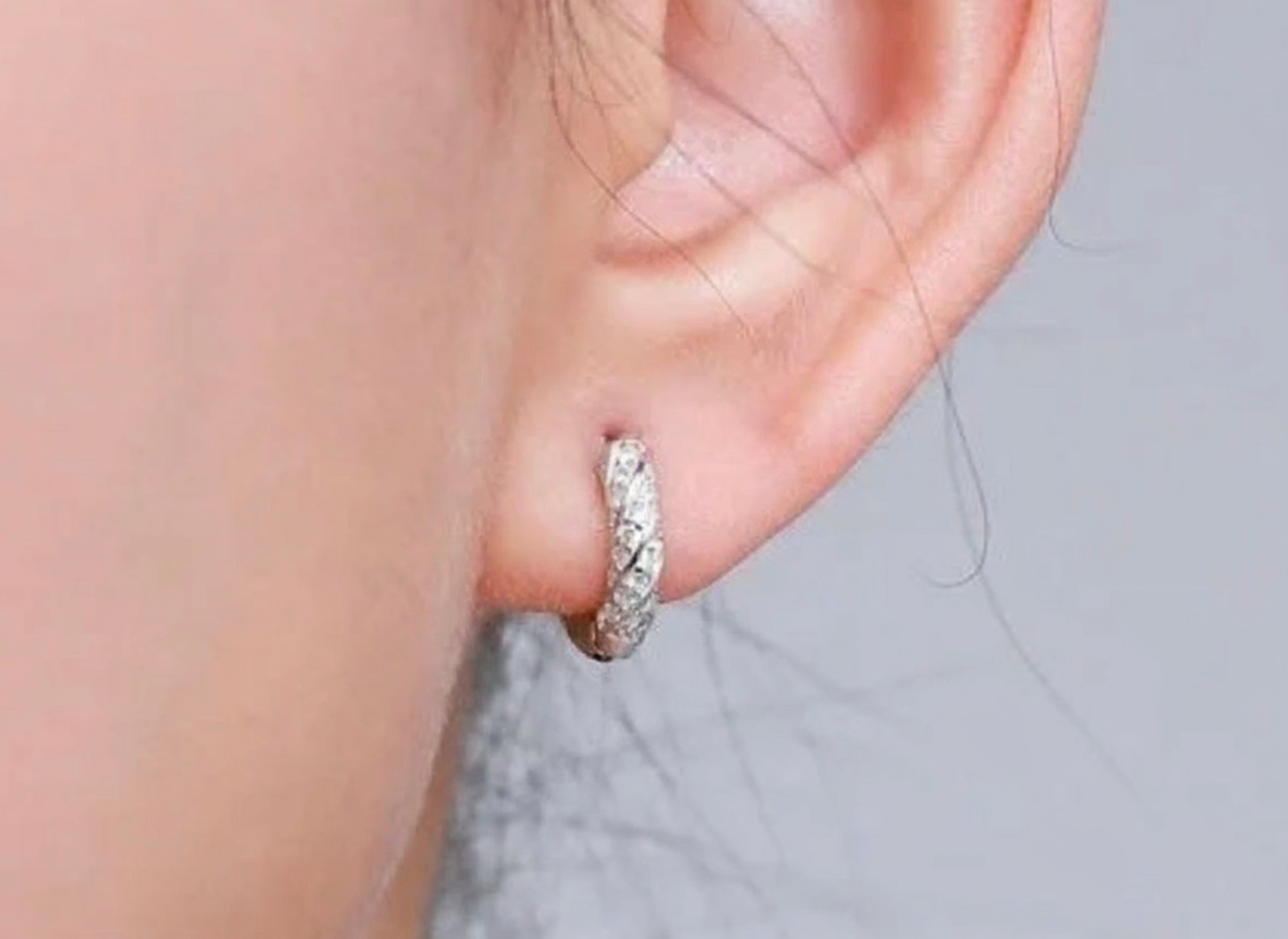 Ultra-Sharp Twisted Huggie on Ear - Product Quality Detail